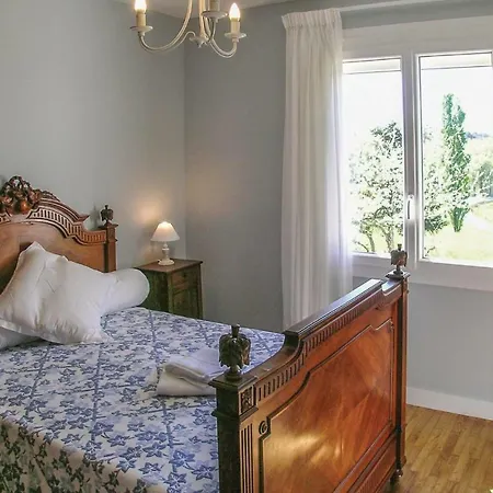 Three-bedroom Holiday In *