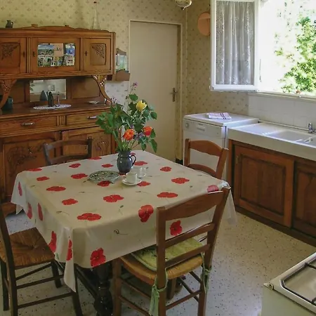 Дом отдыха Three-bedroom Holiday In *