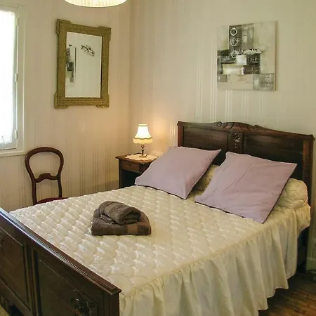 Three-bedroom Holiday In Plazac