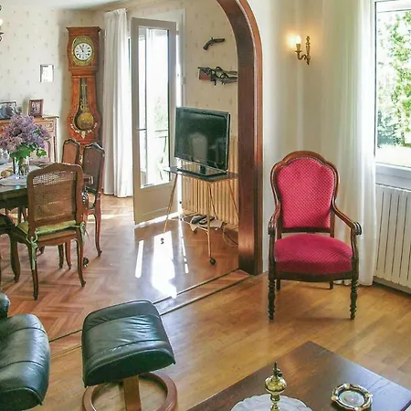 Three-bedroom Holiday In *