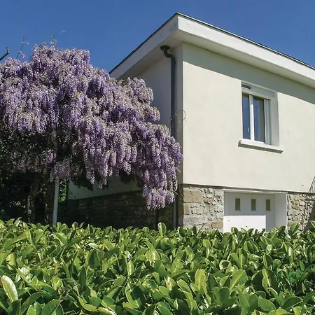 Дом отдыха Three-bedroom Holiday In *